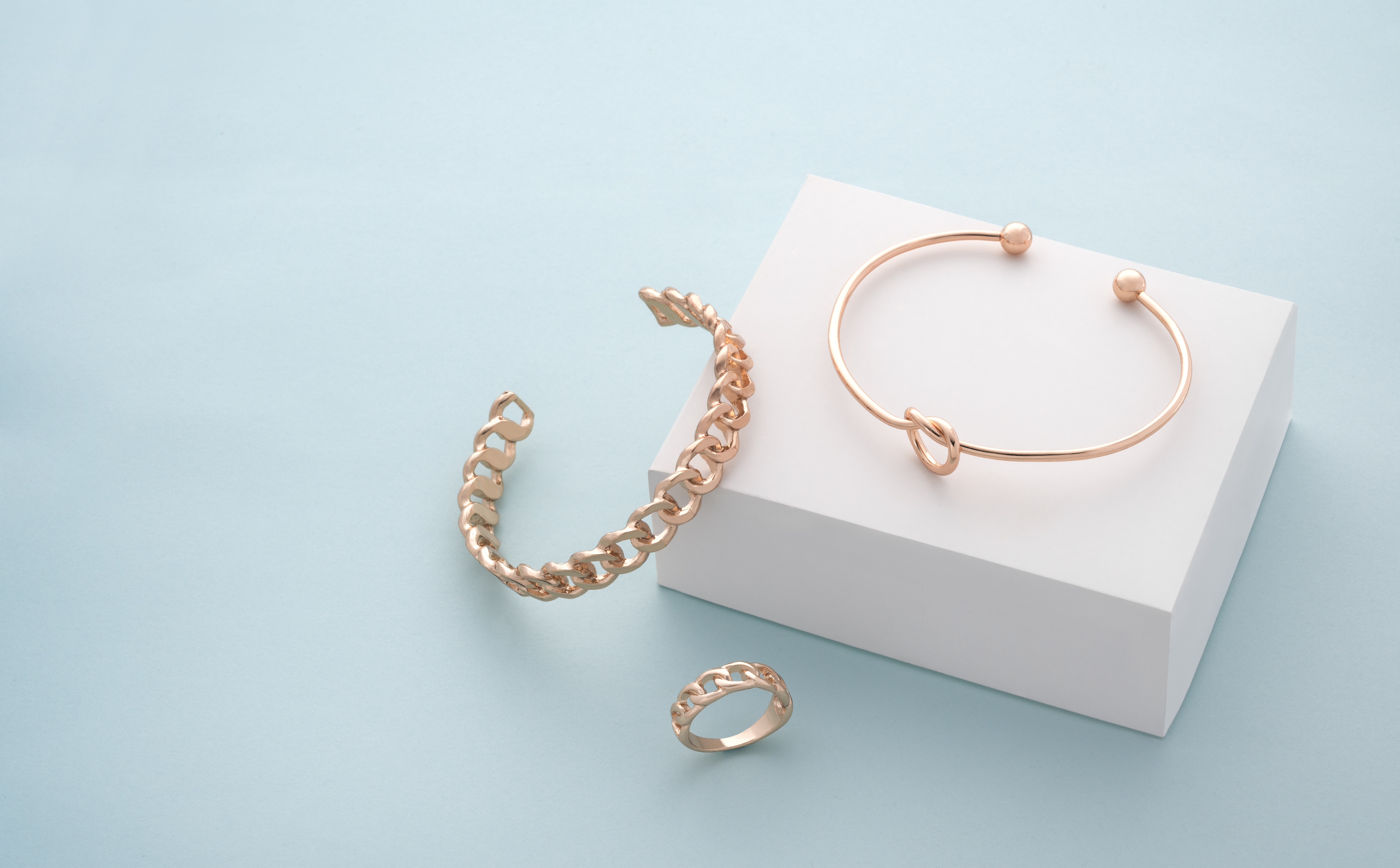 Jewelry & Accessories